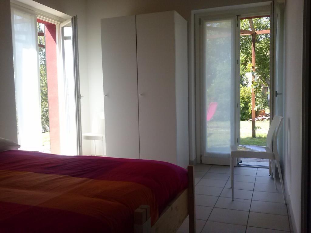 Ostello Casa Rossa Laveno-Mombello Habitación foto
